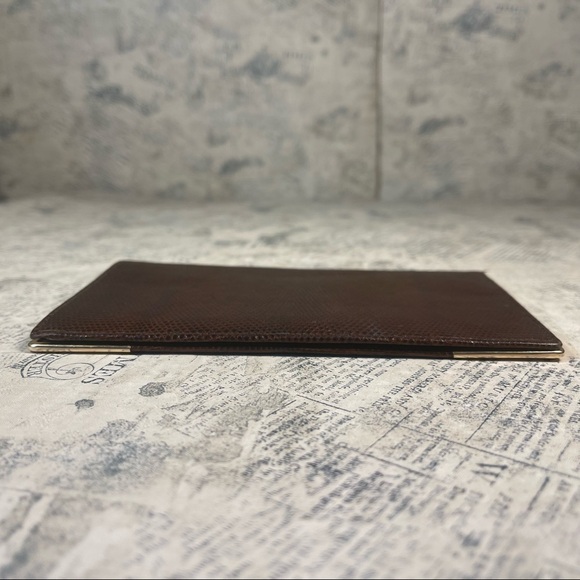 Smythson Antique lizard skin passport wallet with gold corners - Picture 6 of 15